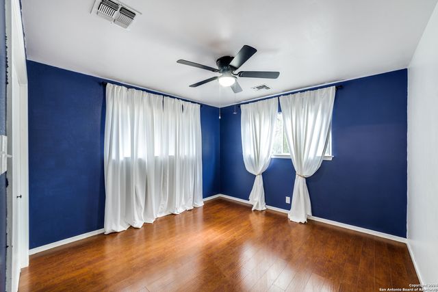 104 DOROTHY ST, Lakehills, TX 78063