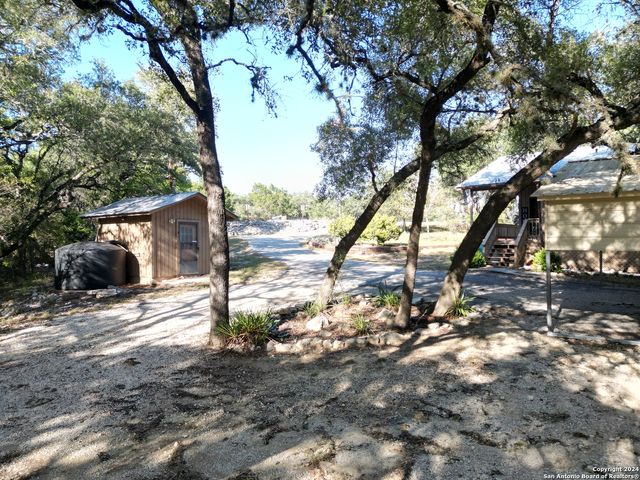 104 DOROTHY ST, Lakehills, TX 78063