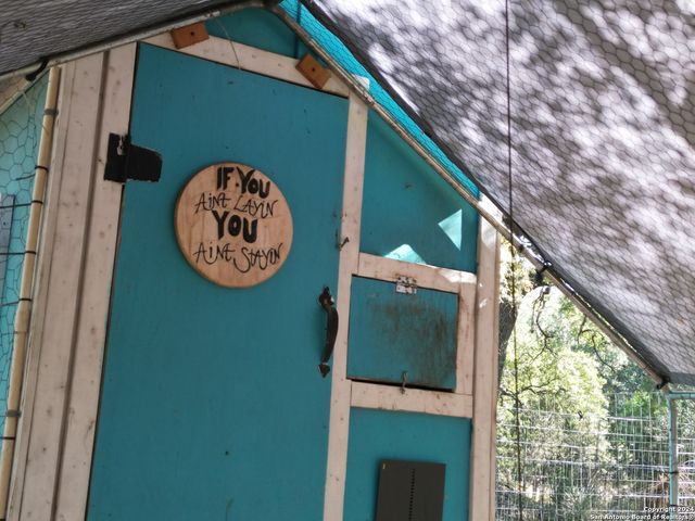 104 DOROTHY ST, Lakehills, TX 78063