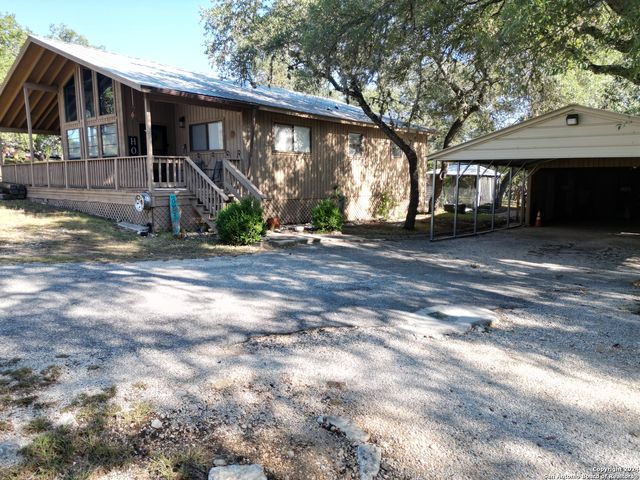 104 DOROTHY ST, Lakehills, TX 78063