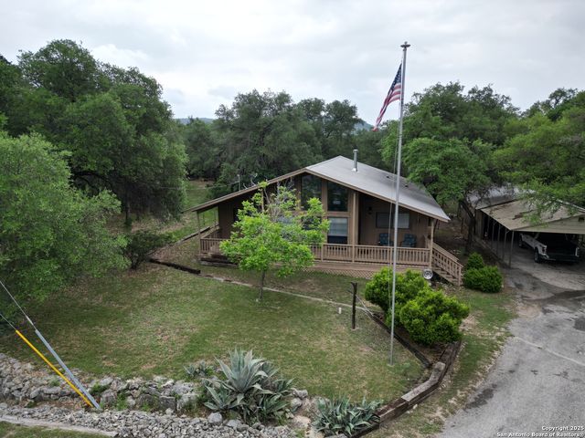 104 DOROTHY ST, Lakehills, TX 78063