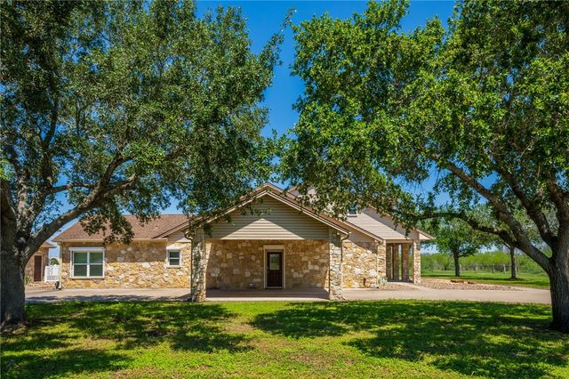 625 W County Road 303, Orange Grove, TX 78372