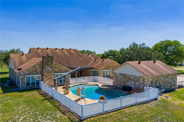 625 W County Road 303, Orange Grove, TX 78372