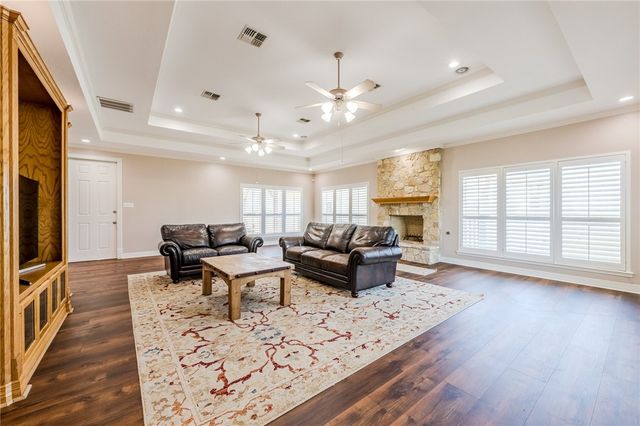 625 W County Road 303, Orange Grove, TX 78372