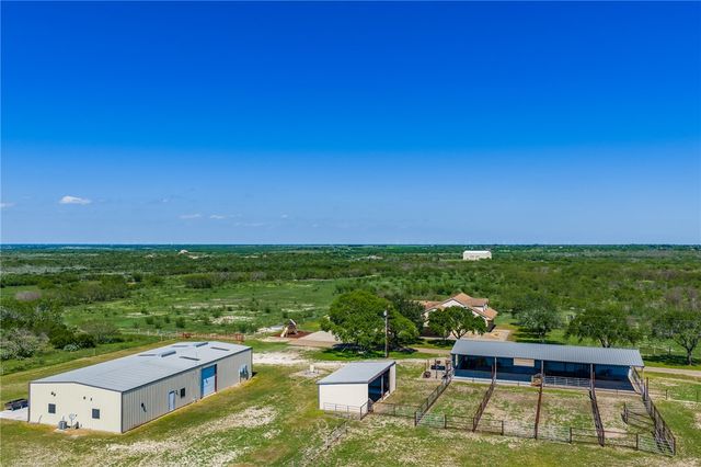 625 W County Road 303, Orange Grove, TX 78372
