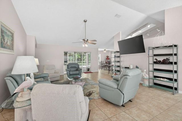 15 LONDONDERRY DRIVE, Palm Coast, FL 32137