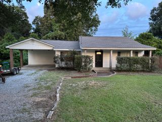 136 Corinth Rd., Petal, MS 39465
