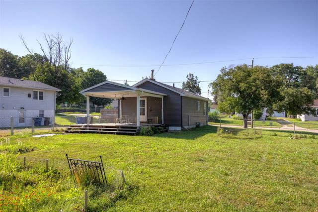 3120 Garfield Avenue, Des Moines, IA 50317
