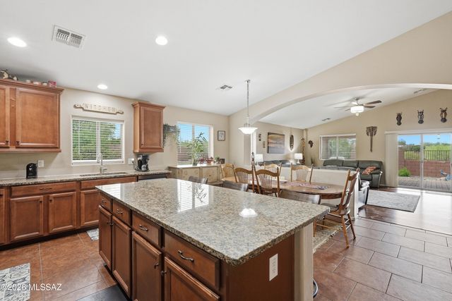 8994 S Placita Rancho De La Vista, Vail, AZ 85641