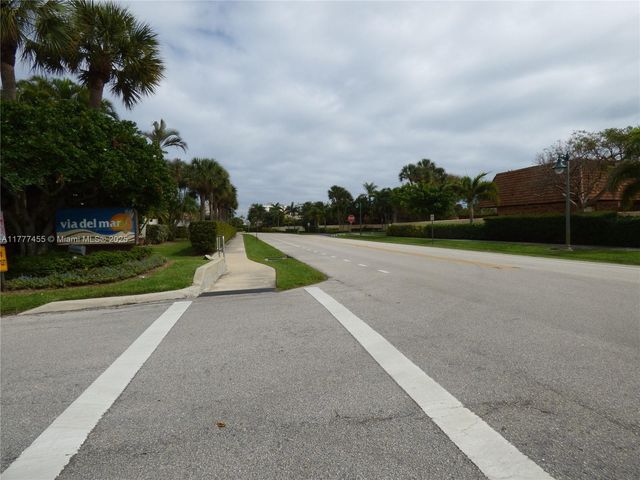 1471 Via De La Palma 1471, Jupiter, FL 33477