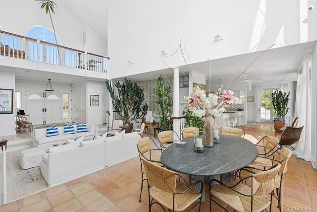 59 Farm Field Road, Bridgehampton, NY 11932