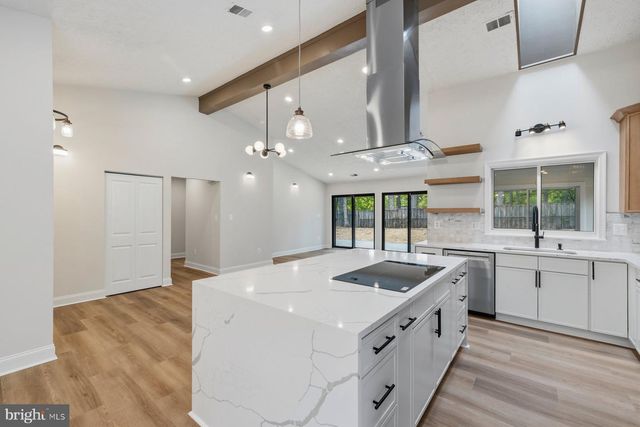 5410 AYLOR RD, Fairfax, VA 22032