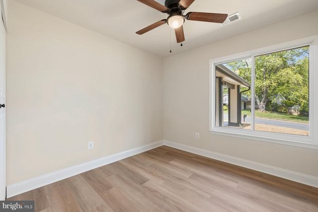 5410 AYLOR RD, Fairfax, VA 22032