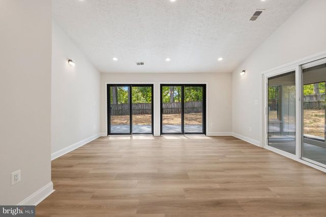 5410 AYLOR RD, Fairfax, VA 22032