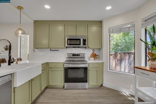 950 Bighorn Ter, Brentwood, CA 94513