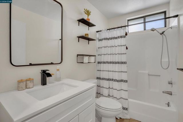 950 Bighorn Ter, Brentwood, CA 94513