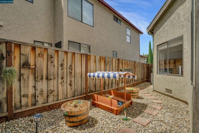 950 Bighorn Ter, Brentwood, CA 94513