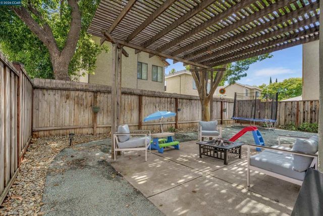 950 Bighorn Ter, Brentwood, CA 94513