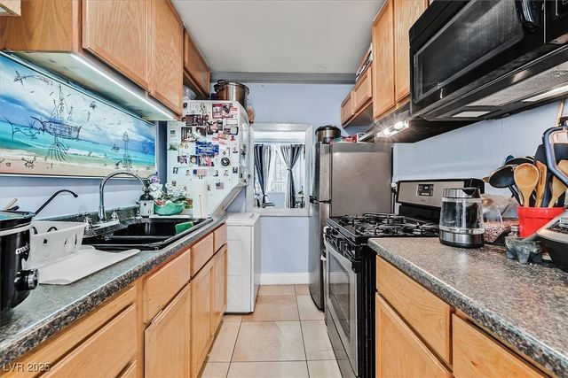 4186 Silver Dollar Avenue 8, Las Vegas, NV 89102