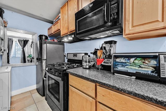 4186 Silver Dollar Avenue 8, Las Vegas, NV 89102