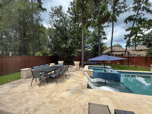 14 Pleasant Point Place, Spring, TX 77389