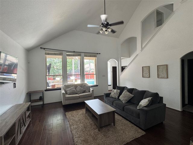 14 Pleasant Point Place, Spring, TX 77389