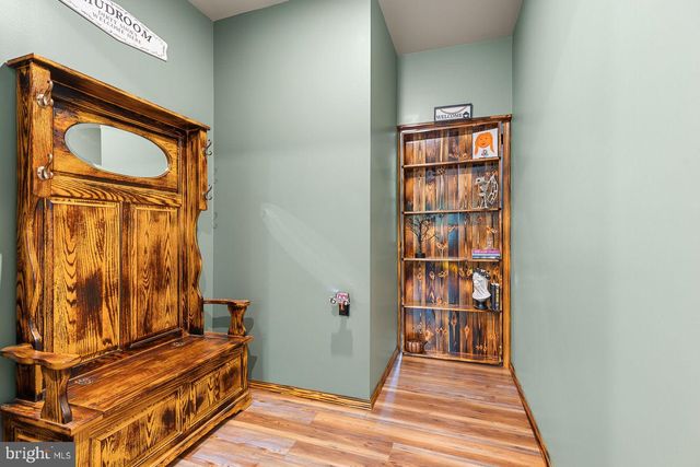 859 HANK LN, Berkeley Springs, WV 25411