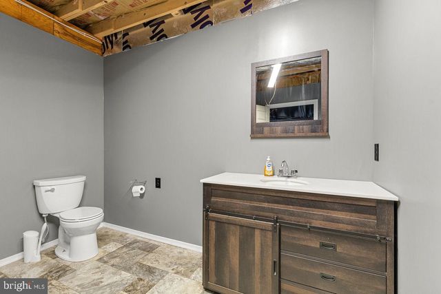 859 HANK LN, Berkeley Springs, WV 25411