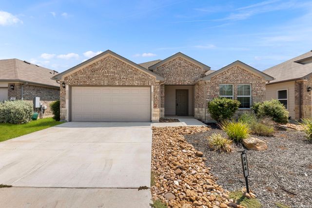 944 Chachalaca, Seguin, TX 78155