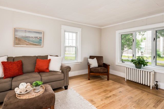 354 Dover Point Road, Dover, NH 03820