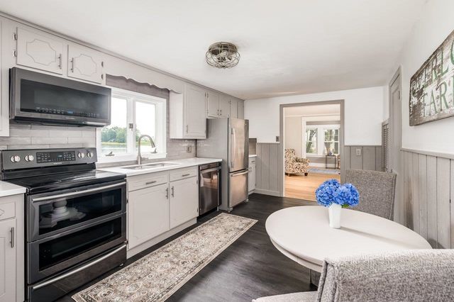 354 Dover Point Road, Dover, NH 03820