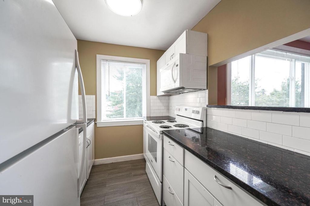 750 BARNABY ST SE #201, Washington, DC 20032