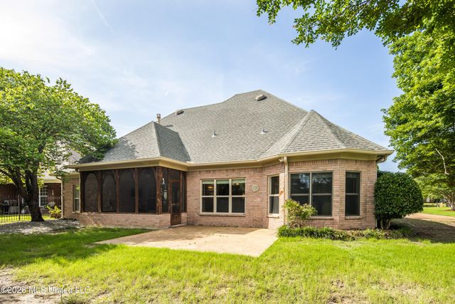 7105 N Apache Drive, Olive Branch, MS 38654