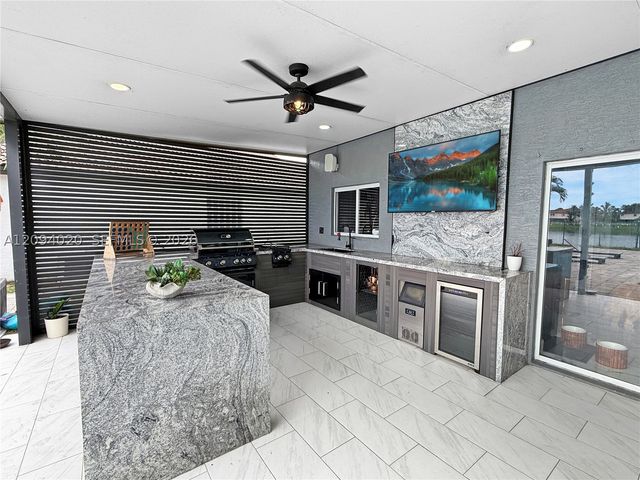 12061 SW 135th Ter, Miami, FL 33186