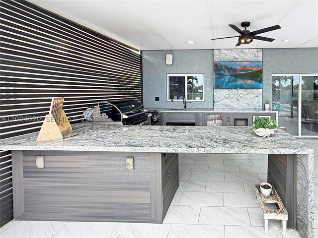 12061 SW 135th Ter, Miami, FL 33186