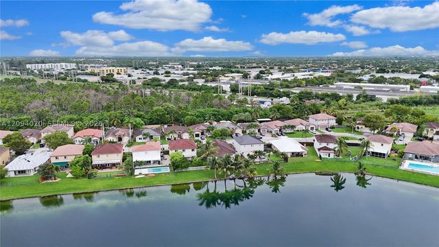 12061 SW 135th Ter, Miami, FL 33186