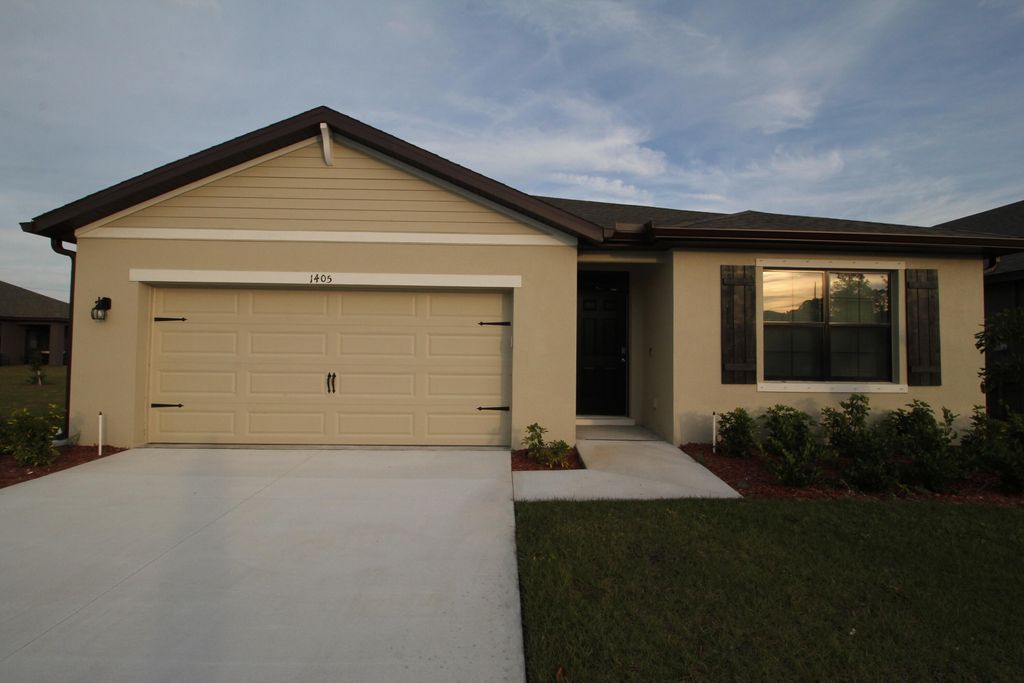 1405 Mineral Loop Drive NW, Palm Bay, FL 32907