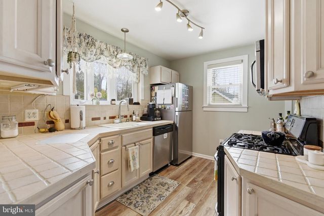 317 S WASHINGTON AVE, Moorestown, NJ 08057