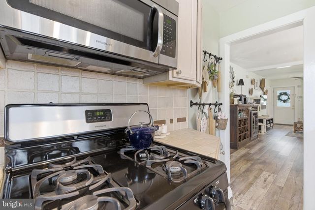 317 S WASHINGTON AVE, Moorestown, NJ 08057