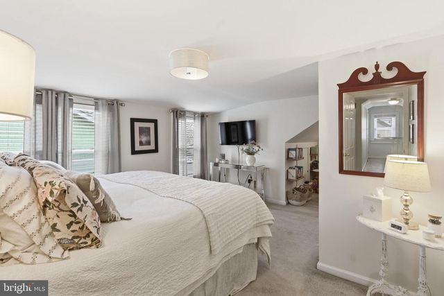 317 S WASHINGTON AVE, Moorestown, NJ 08057