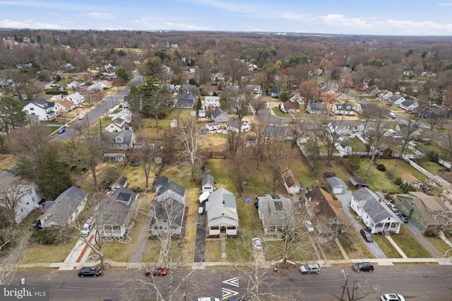 317 S WASHINGTON AVE, Moorestown, NJ 08057