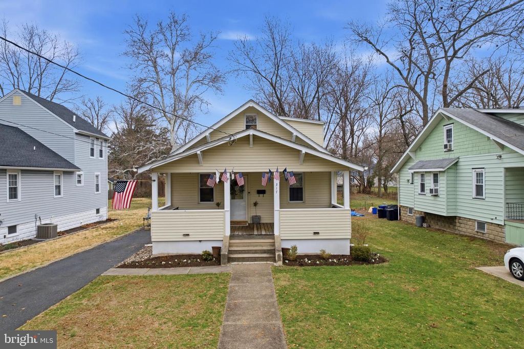 317 S WASHINGTON AVE, Moorestown, NJ 08057