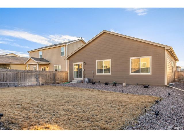 8844 Ventura Ct, Commerce City, CO 80022