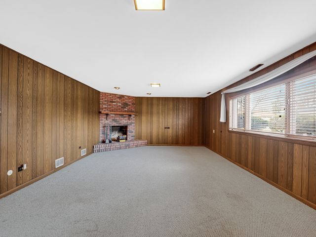 1103 E 166th Place, South Holland, IL 60473