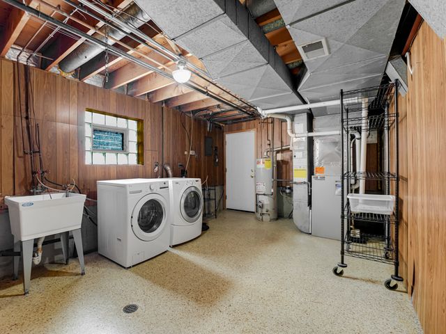 1103 E 166th Place, South Holland, IL 60473