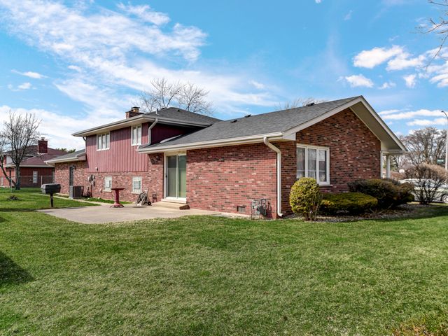 1103 E 166th Place, South Holland, IL 60473