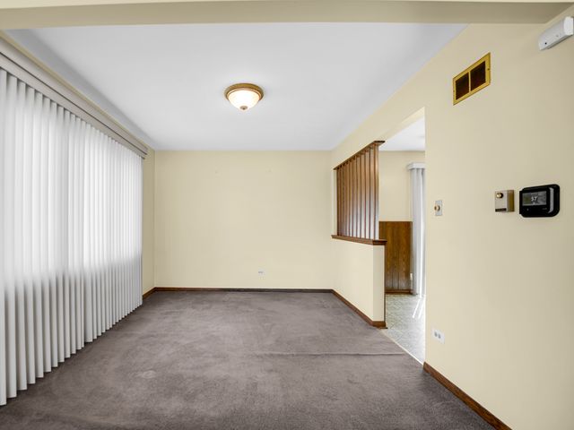 1103 E 166th Place, South Holland, IL 60473