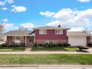 1103 E 166th Place, South Holland, IL 60473