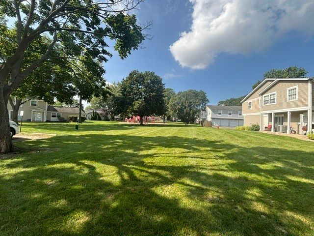1242 Oboe Court, Wheeling, IL 60090