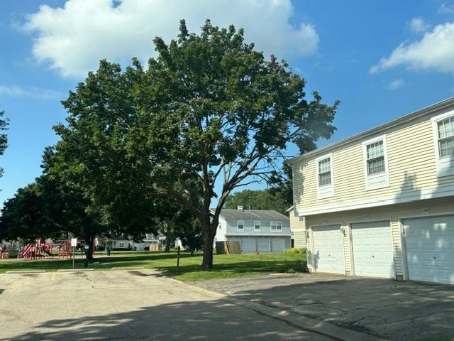 1242 Oboe Court, Wheeling, IL 60090